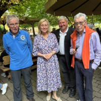 Mit den Vorsitzenden Erich Kammerl, Günter Westermaier und Vaterstettener Bürgermeister a.D. Georg Reitsberger