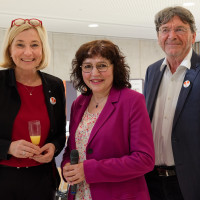 Mit Respekt@Poing Gründerin Christina Tarnikas, sowie Altbürgermeister und Mitglied der Aktionsgruppe Albert Hingerl